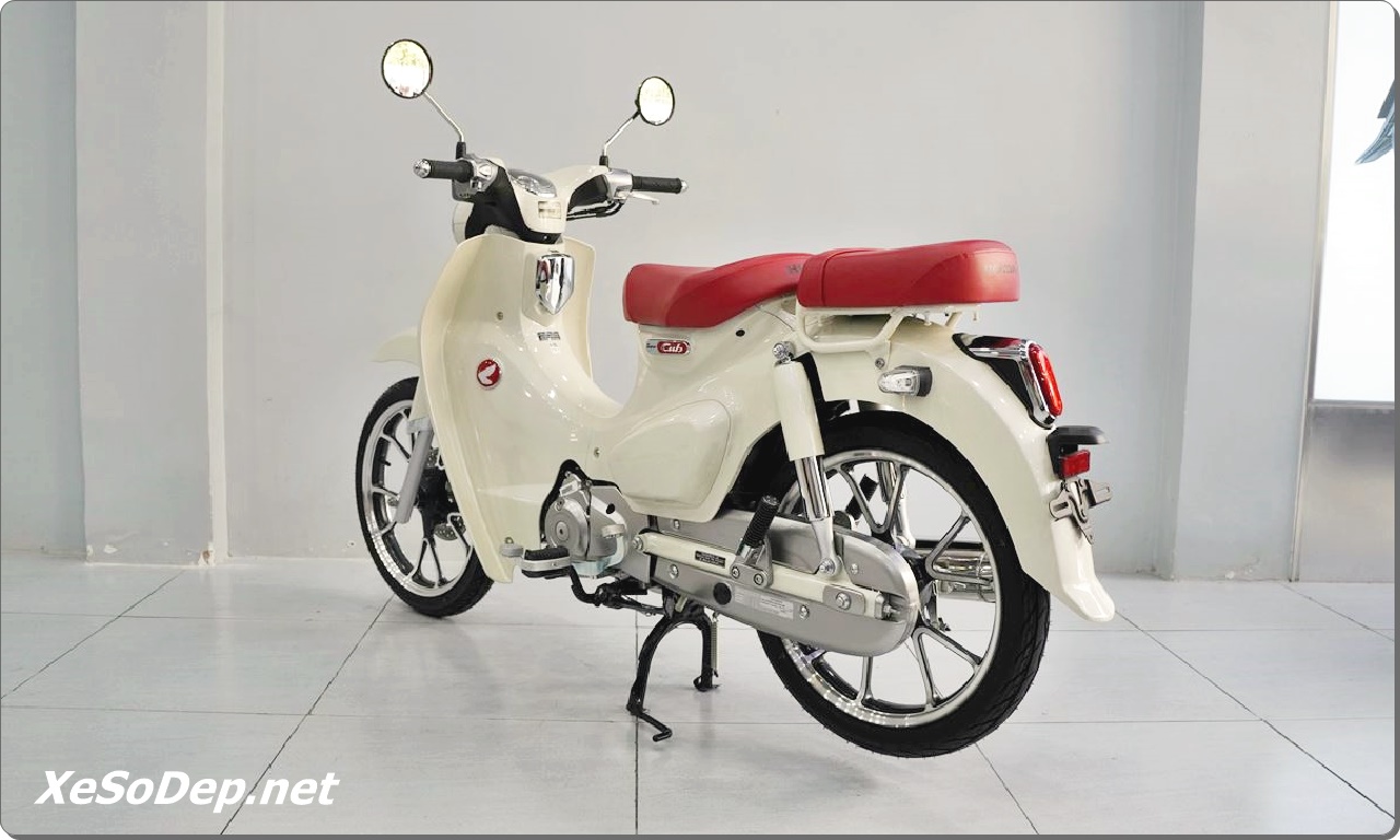 Honda Super Cub 125 Custom 2026 22 Honda Super Cub 125 Custom 2026 10