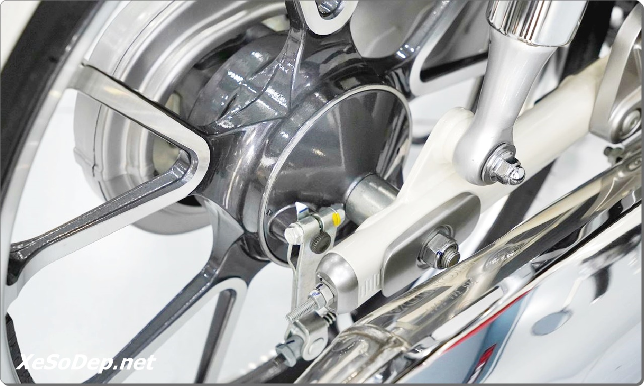 Honda Super Cub 125 Custom 2026 32 Honda Super Cub 125 Custom 2026 17