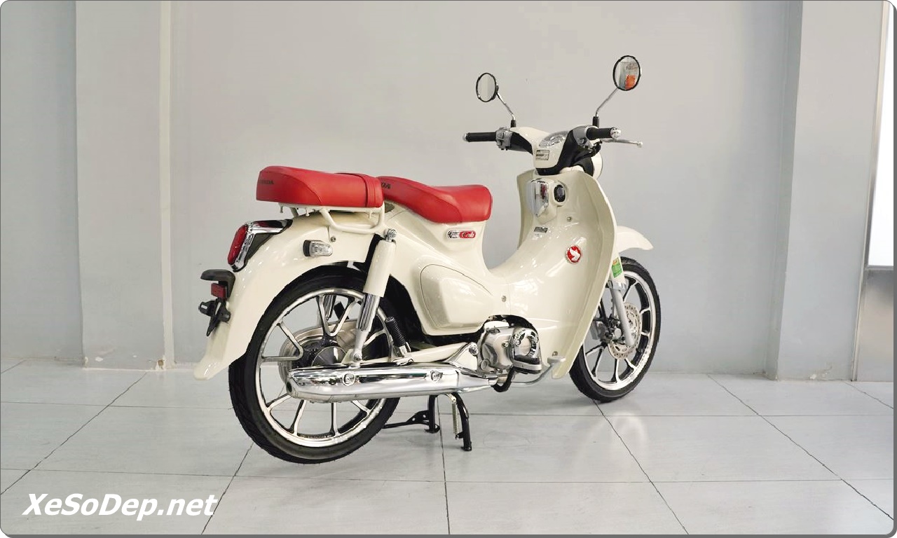 Honda Super Cub 125 Custom 2026 (7) Honda Super Cub 125 Custom 2026 7