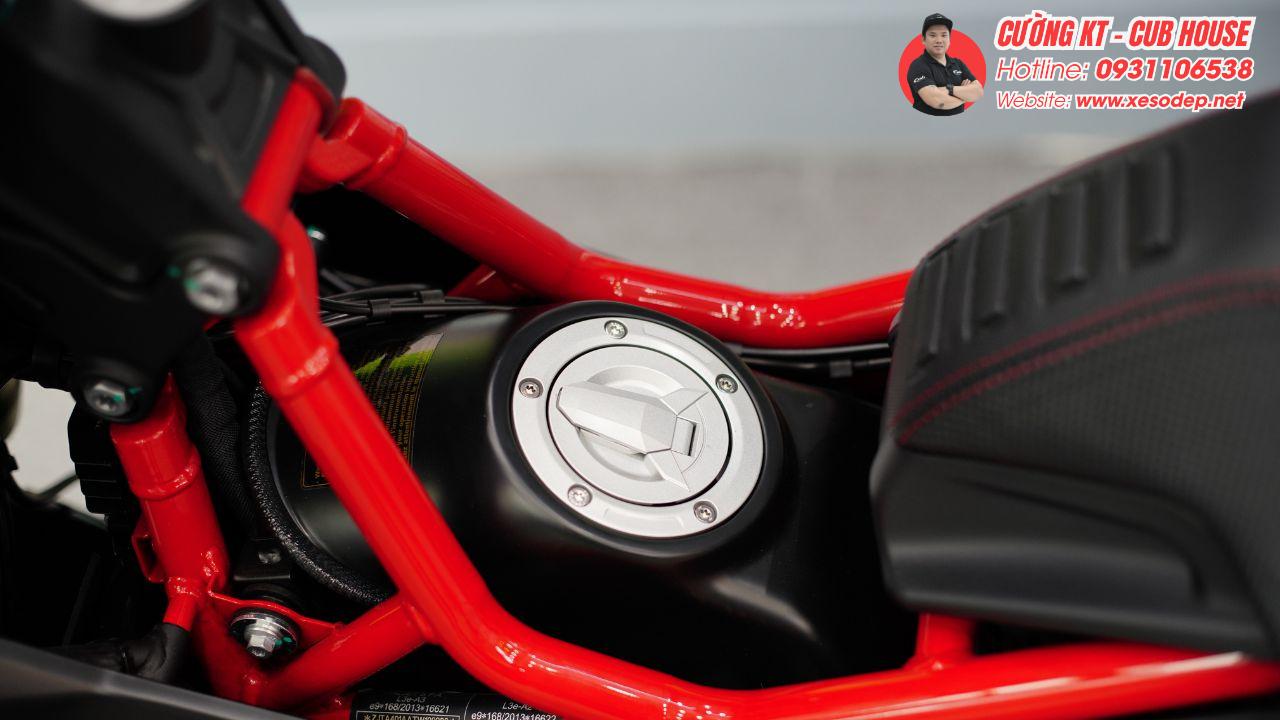 Italjet Dragster 700 Twin Premium Edition chính thức về Việt Nam: Siêu mô tô mang dáng Scooter độc nhất phân khúc 4 Italjet Dragster 700 Twin Premium Edition