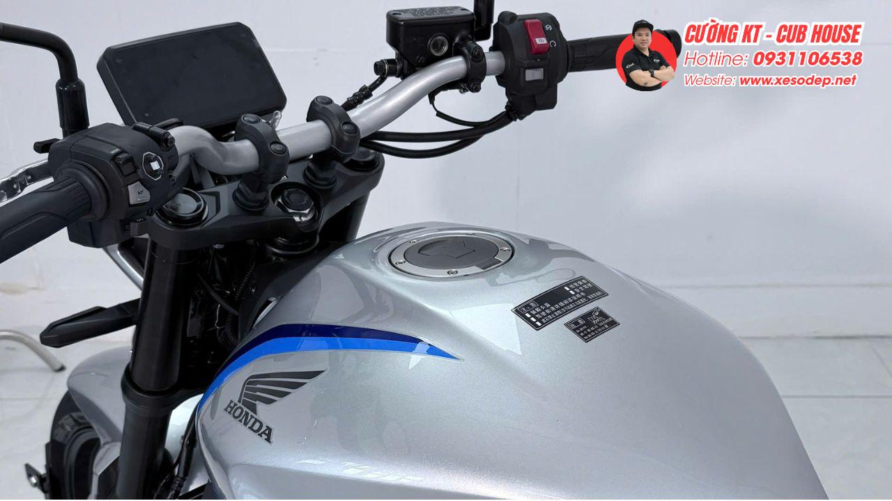 Honda CB500SF Super Four 12 Honda CB500SF Super Four