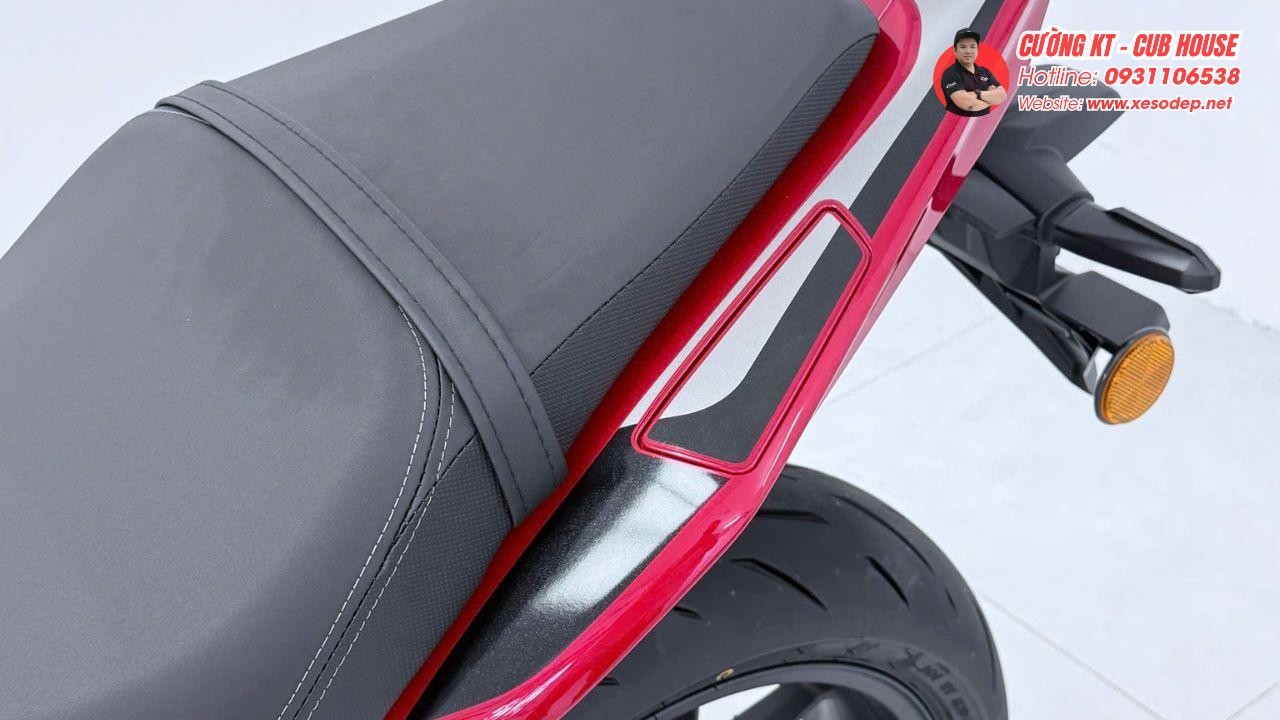 Honda CB500SF Super Four – Thiết kế cổ điển, chất chơi đúng kiểu Super Four 15 honda cb500sf mau do 11