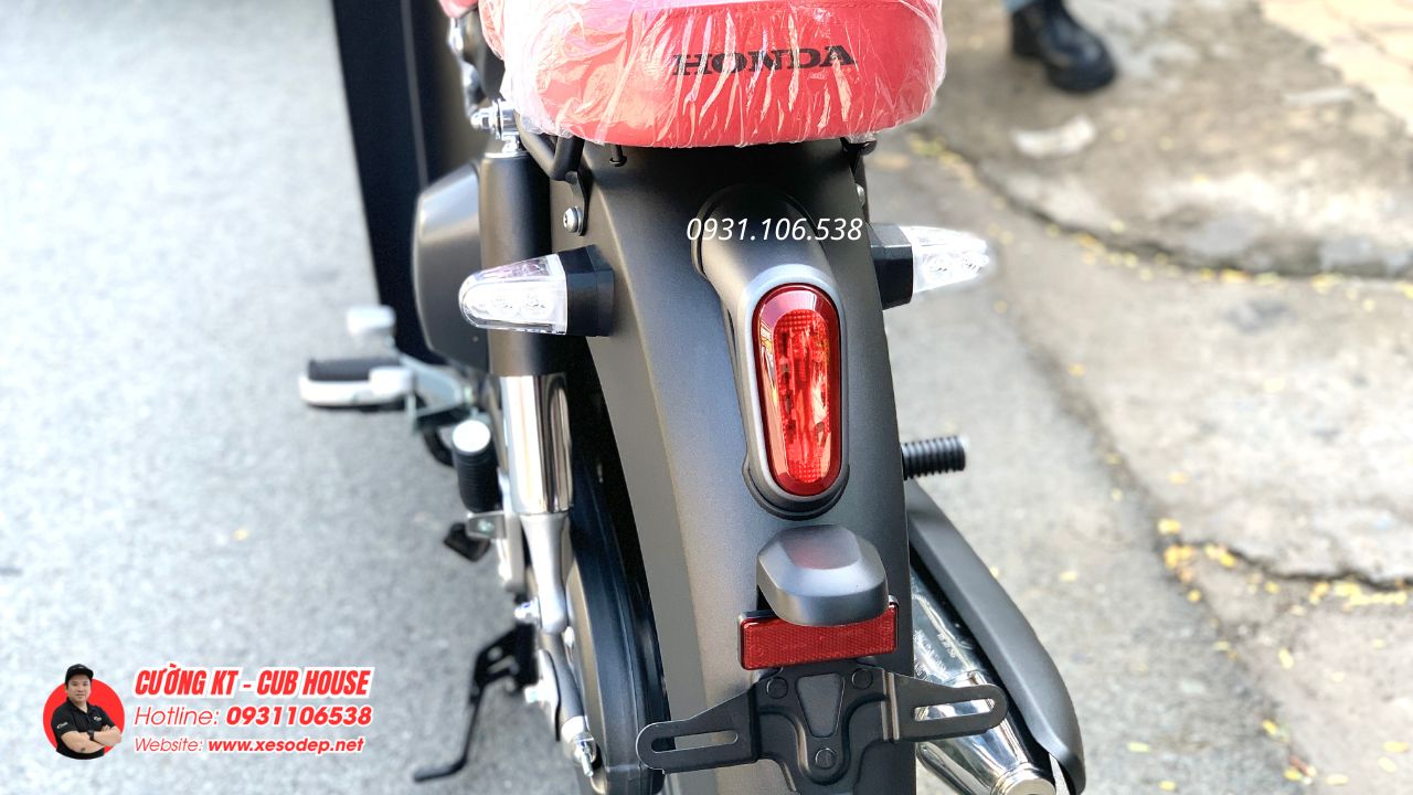 Bàn giao Honda Super Cub C125 ABS Thái Lan 2026 màu đen