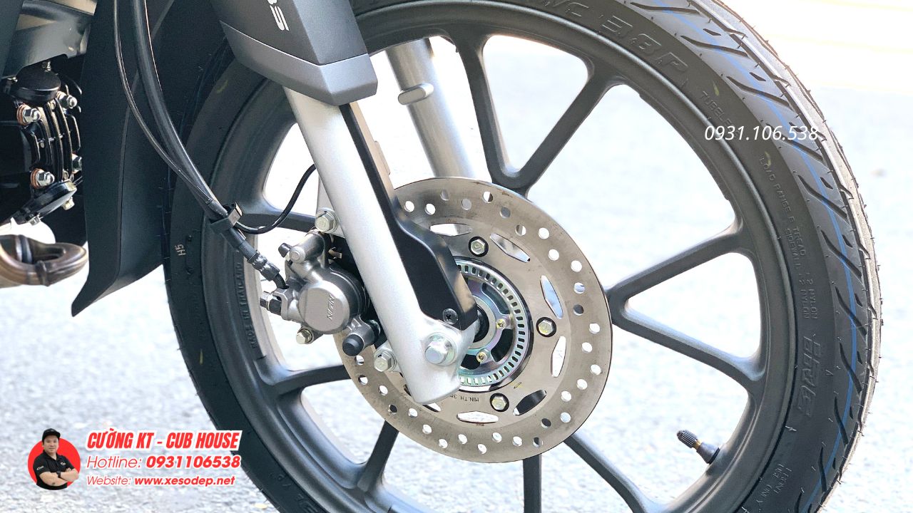 Bàn giao Honda Super Cub C125 ABS Thái Lan 2026 màu đen