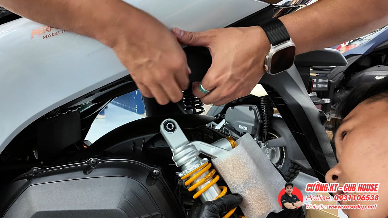 Lên phuộc Öhlins cho Honda SH150 nhập Ý